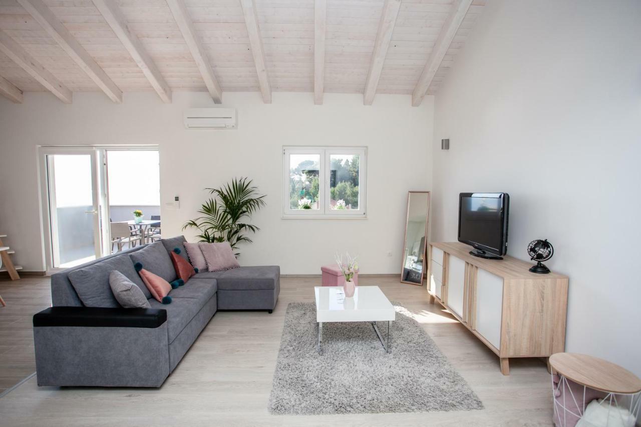 Luxury Sea View Apartment Jesenice (Split-Dalmatia) Exterior foto