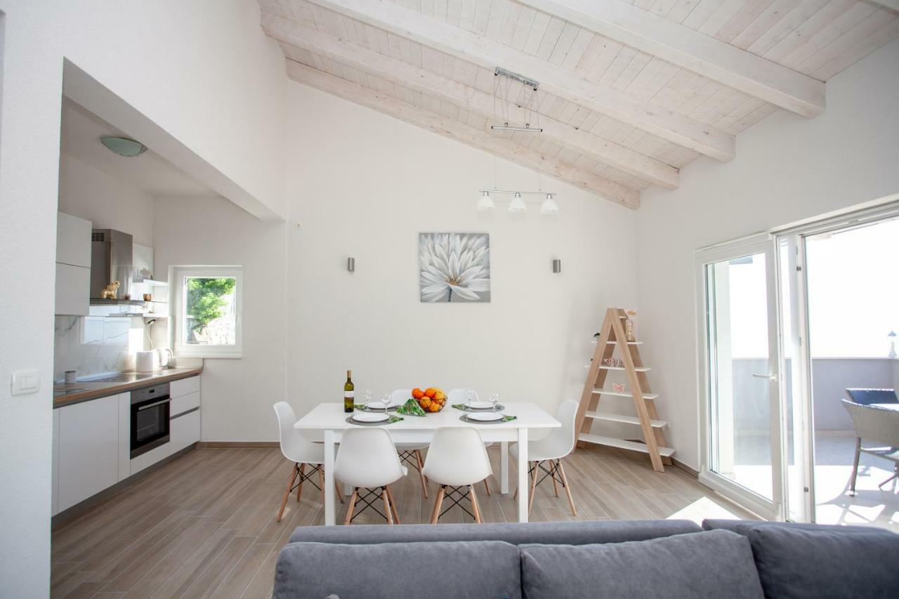 Luxury Sea View Apartment Jesenice (Split-Dalmatia) Exterior foto
